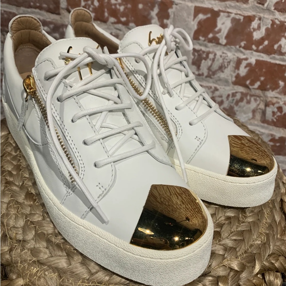 Guisseppe Zanotti gold toe